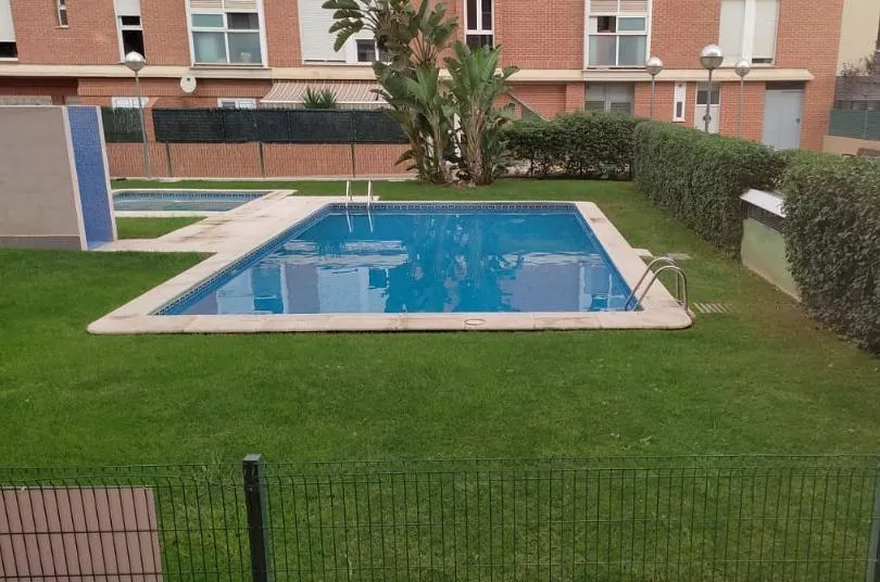 Jardinería alrededor de Piscinas